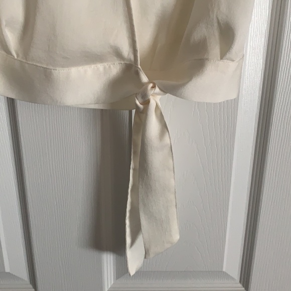 Express cream top size Medium NWOT - Picture 4 of 5